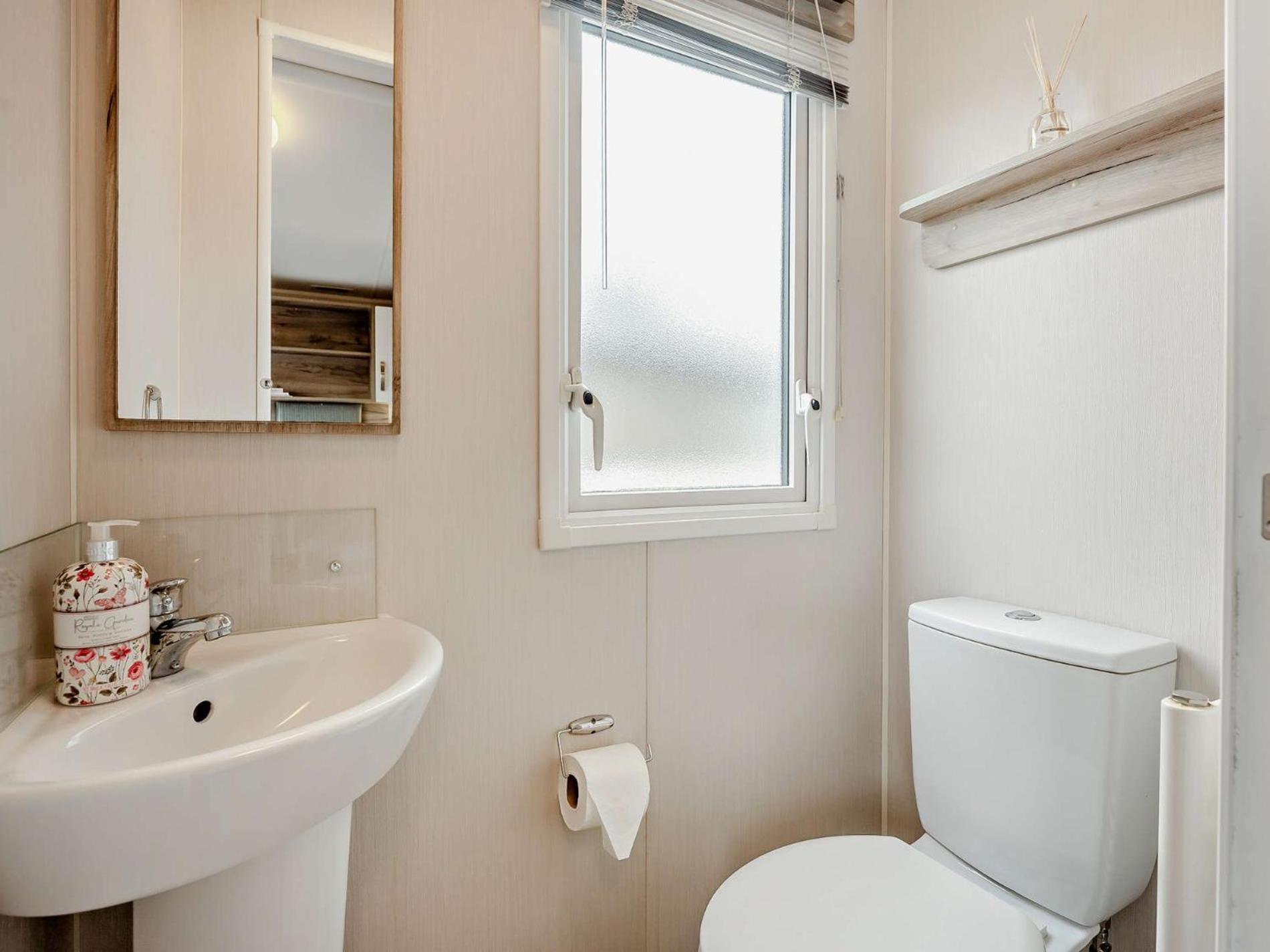 3 Bed In Ventnor 94278 Villa Rookley Exterior photo